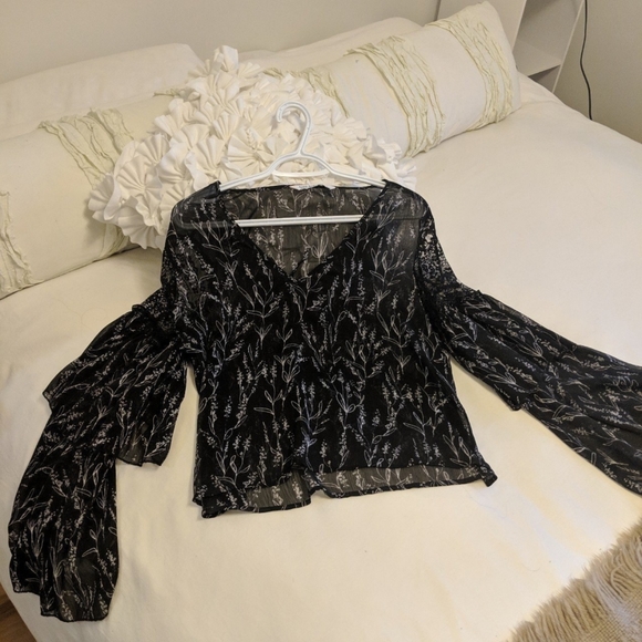 Zara flowy top ✨ - Picture 2 of 2